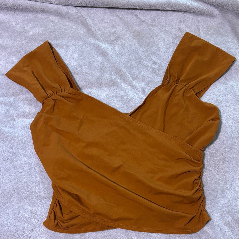 Maeve by Anthropologie…Rust Faux Wrap Cropped Ruched Top… Sz Large… NWT